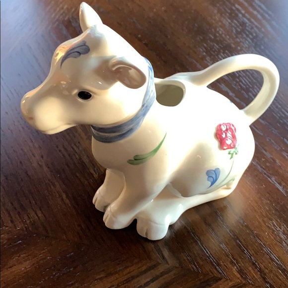 Lenox Creamer Cow poppies on blue... pitcher!